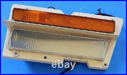 1974-79 Lincoln Continental Oem Fender Marker Turn Signal Light Assembly Rh