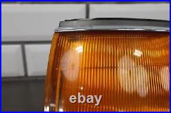 1991-1997 Toyota Land Cruiser Front Left LH Corner Marker Light (Fender Mount)