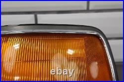 1991-1997 Toyota Land Cruiser Front Left LH Corner Marker Light (Fender Mount)