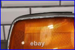 1991-1997 Toyota Land Cruiser Front Right RH Corner Marker Light (Fender Mount)