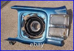 71-72 CHEVELLE GM 3982403 LH Fender Extension Headlight Mount Bucket Turn Signal