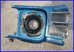 71-72 CHEVELLE GM 3982403 LH Fender Extension Headlight Mount Bucket Turn Signal