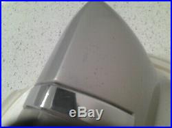 85-89 Lincoln Town Car Right Front Turn Signal With A Grey Fender Extension