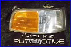 91-95 OEM Acura Legend Coupe front fender corner light signal assembly 041-3958R